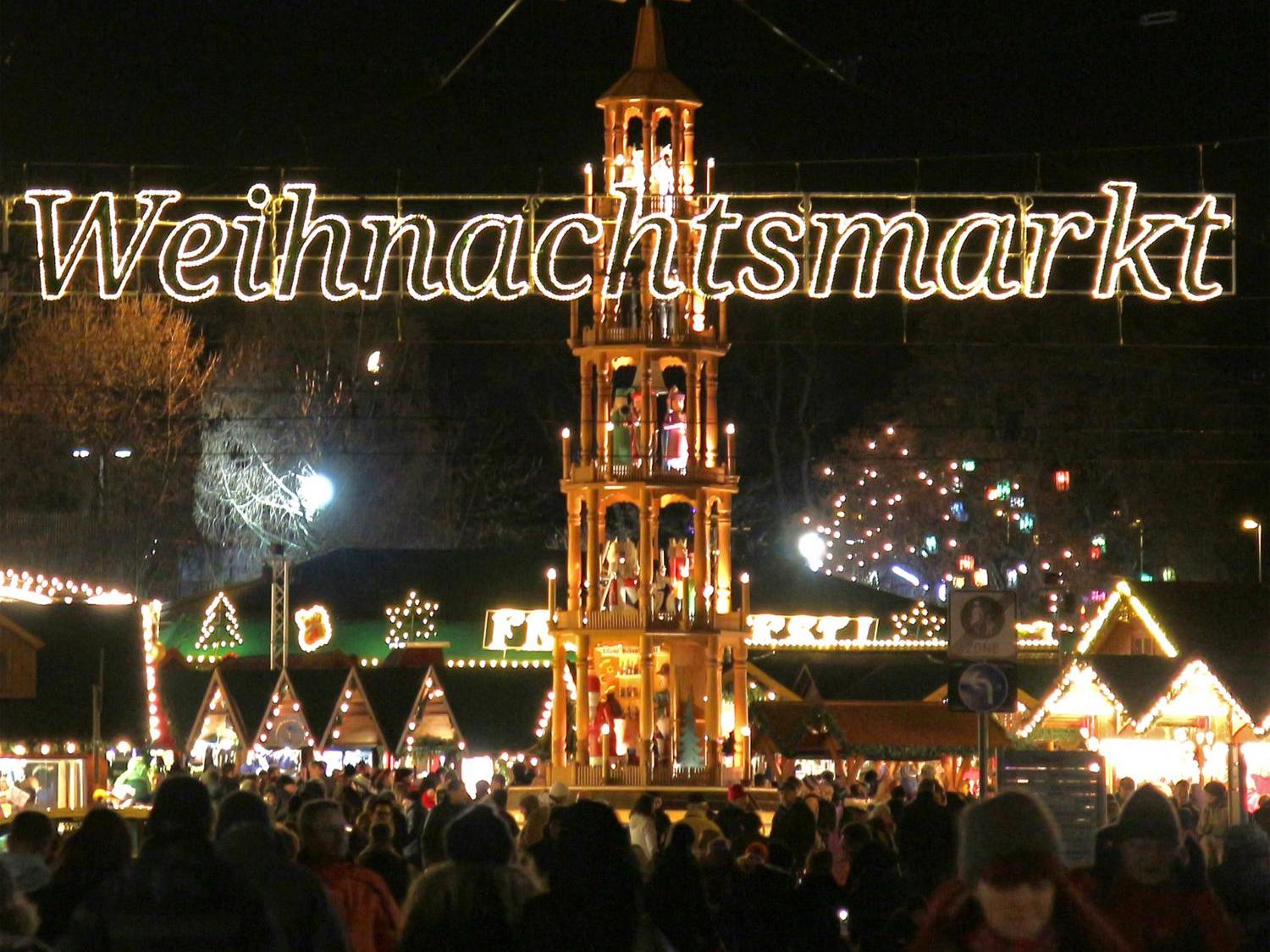 weihnachtsmarkt_schriftzug_by_peter_weidemann_pfarrbriefservice